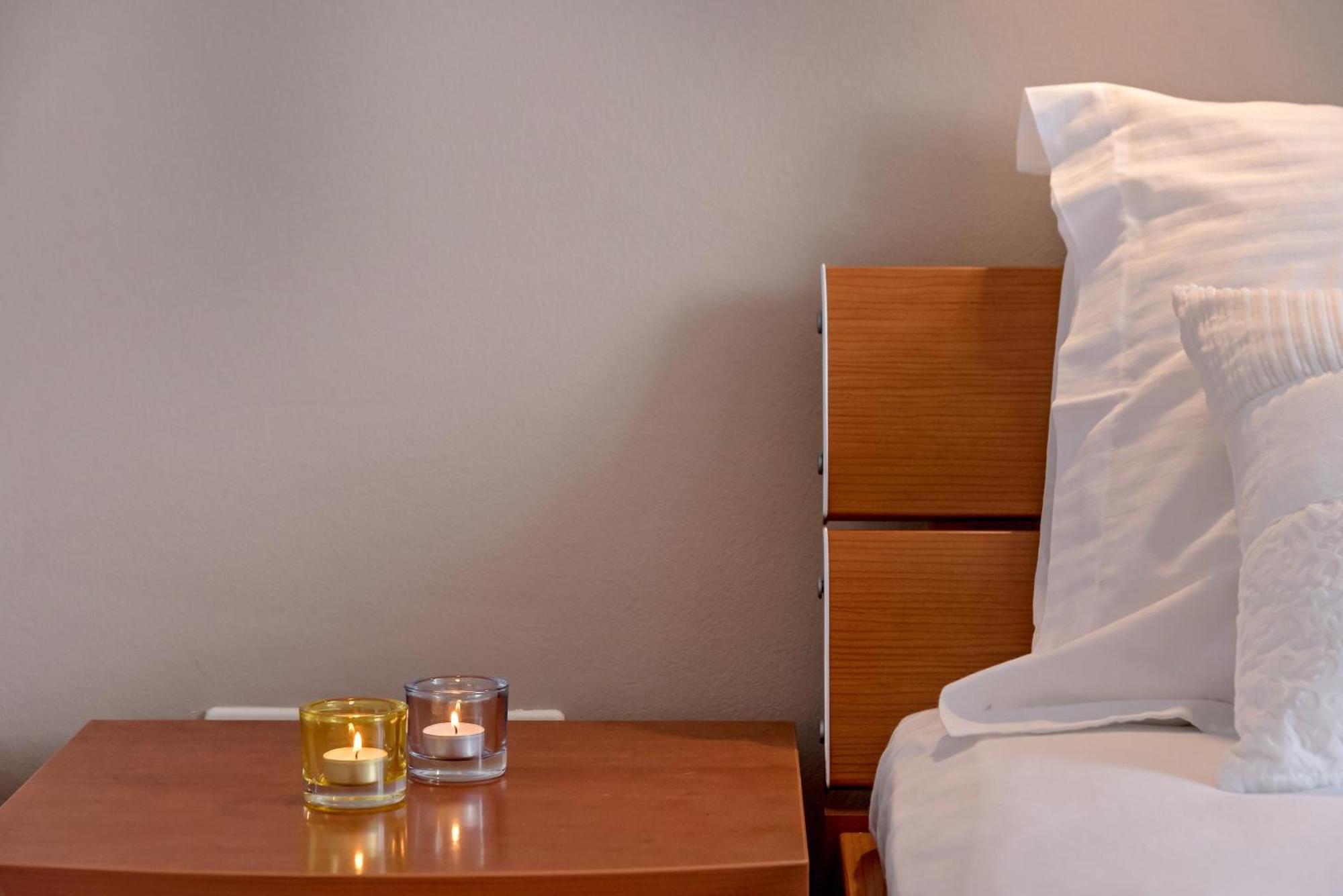 Apartments And Rooms With Parking Space Rogoznica - 10339 Номер фото